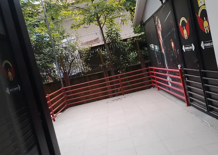 Bora Home Albania Me Vetsherbim 24 Ore Prane Liqenit
