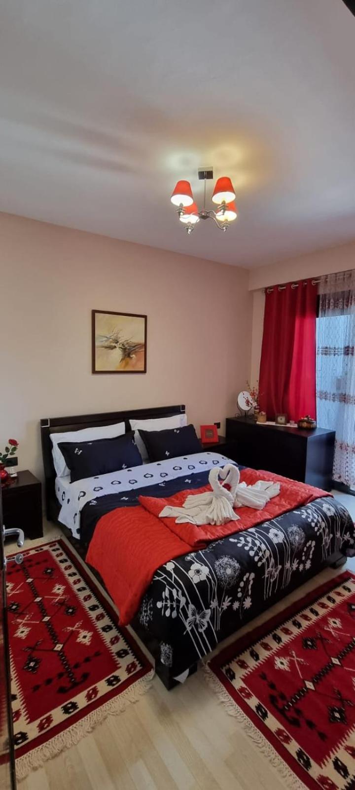 Bora Albania Me Vetsherbim 24 Prane Liqenit *