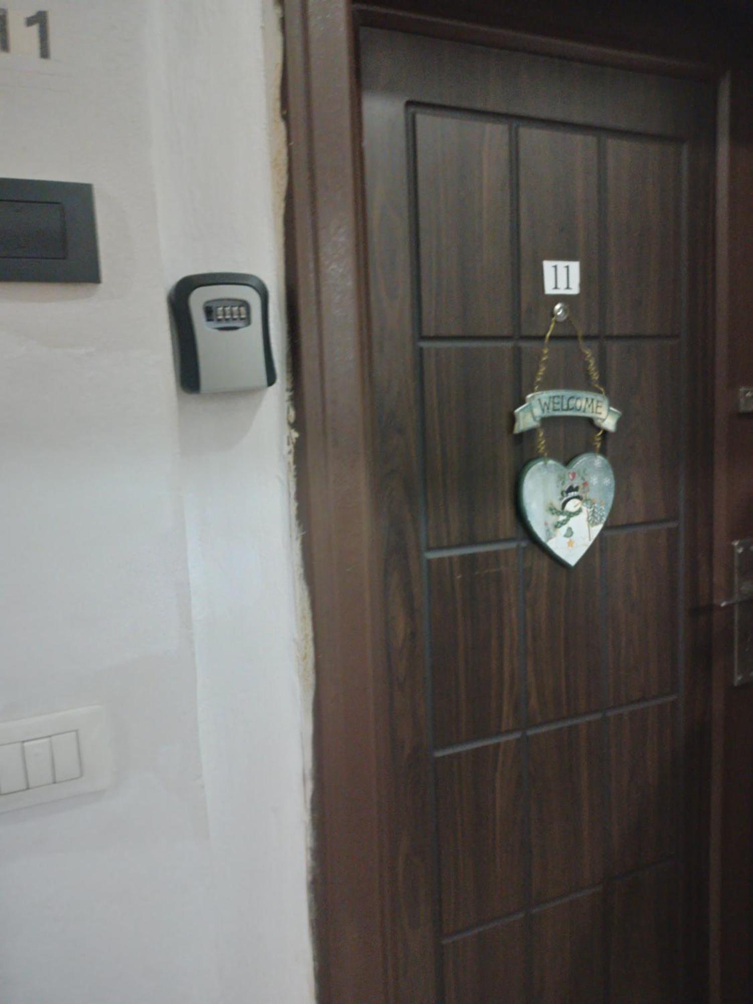 Bora Albania Me Vetsherbim 24 Prane Liqenit Apartment Tirana