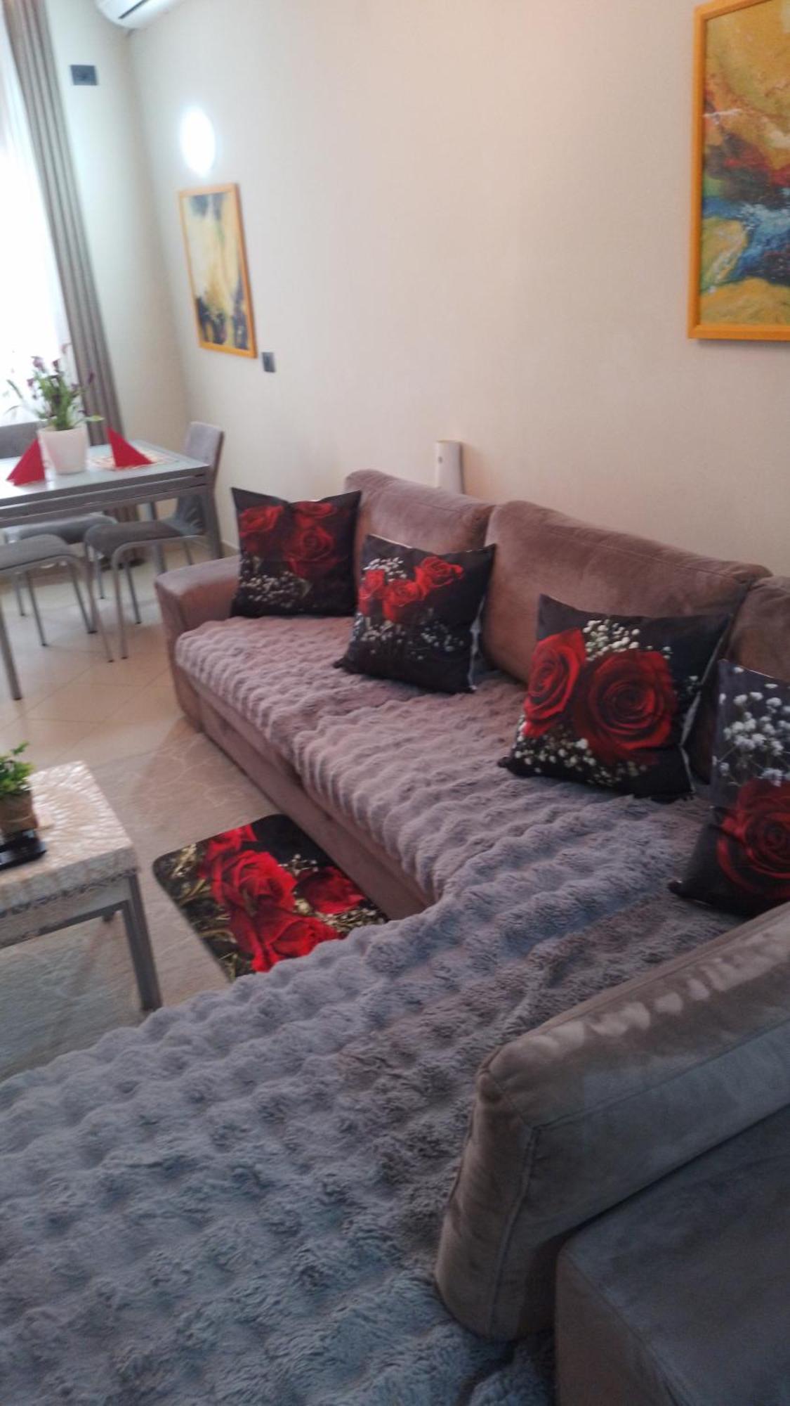 Bora Albania Me Vetsherbim 24 Prane Liqenit