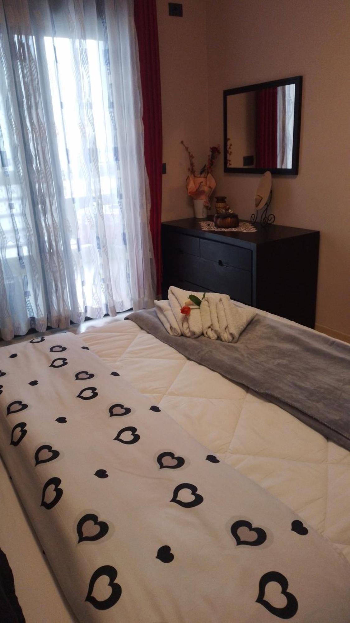 Apartment Bora Albania Me Vetsherbim 24 Prane Liqenit *